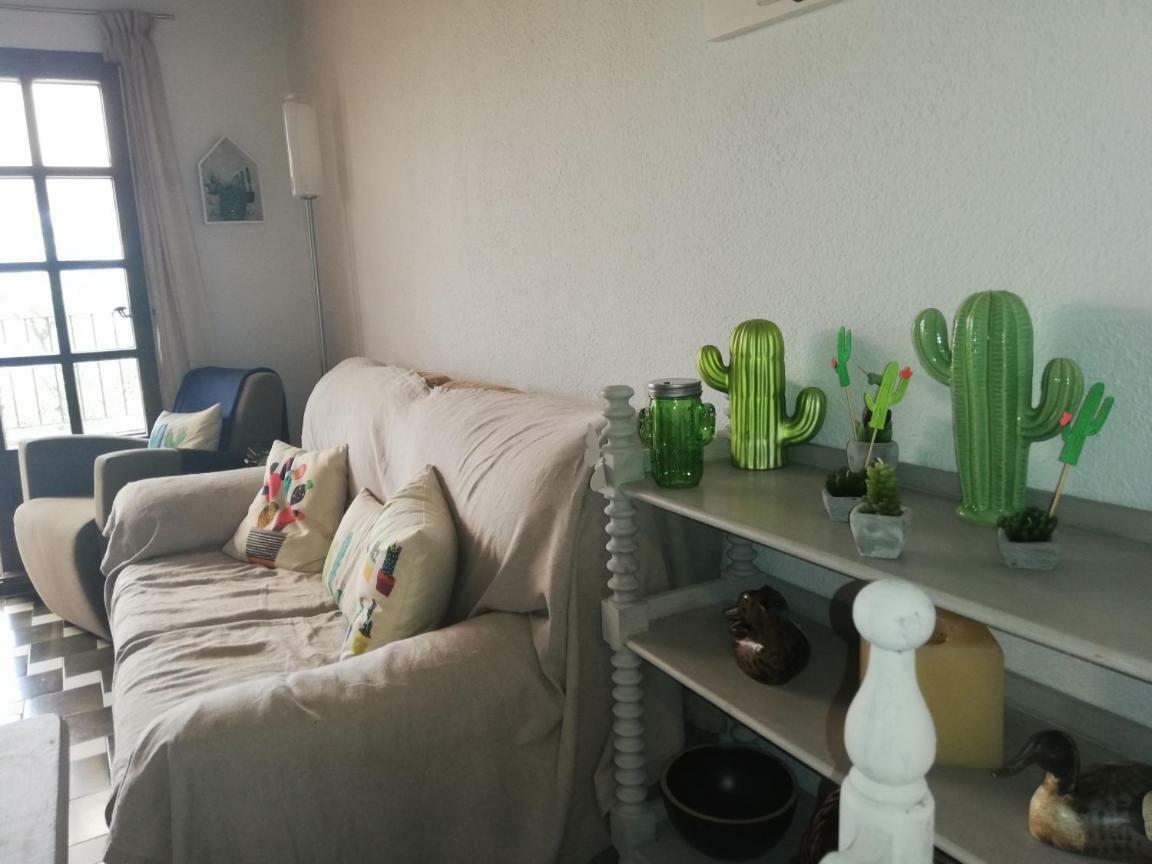 Can Cactus Garriguella Exterior photo